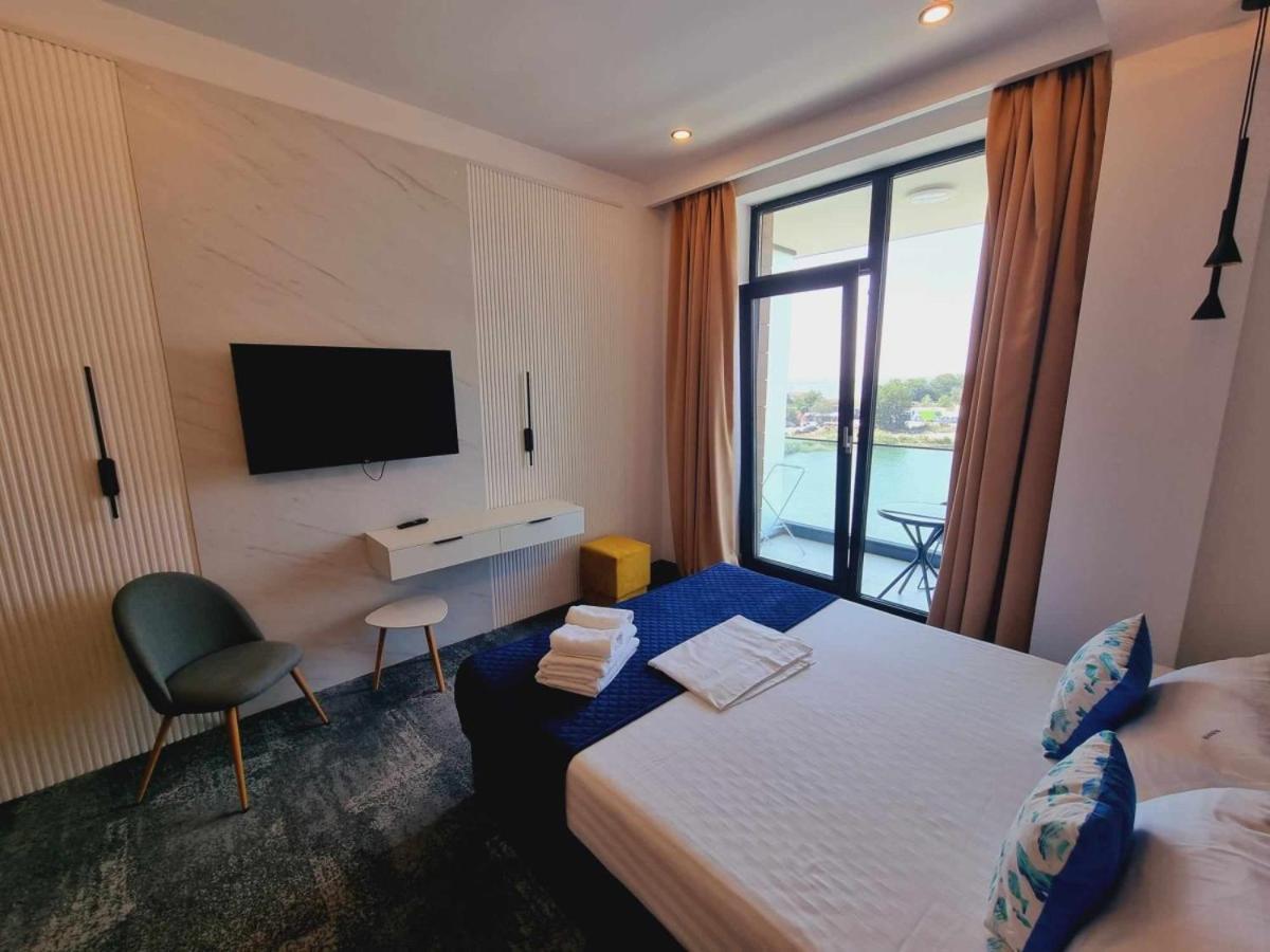 Nava Hotel